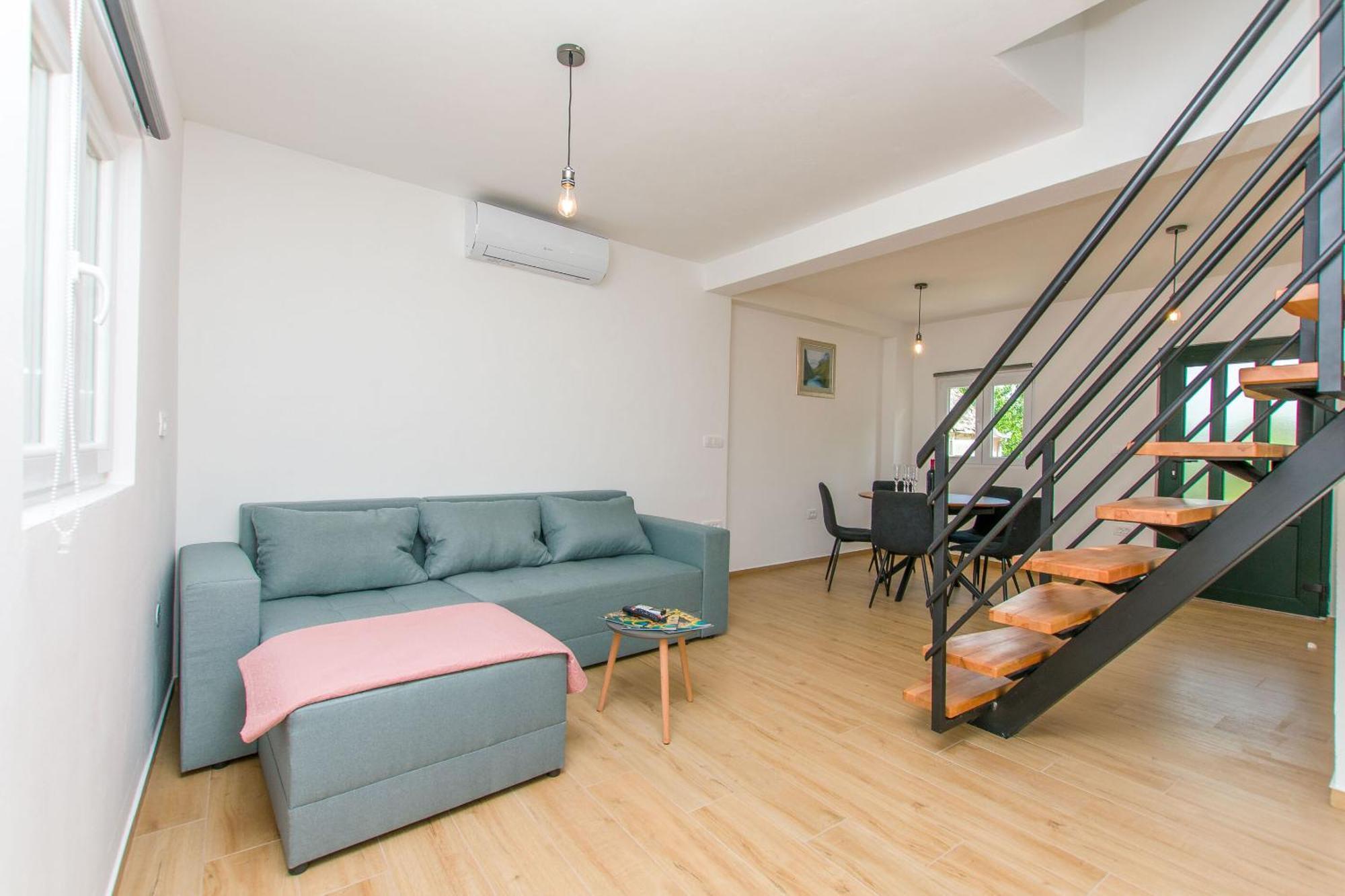 Apartment Petea 오미스 외부 사진