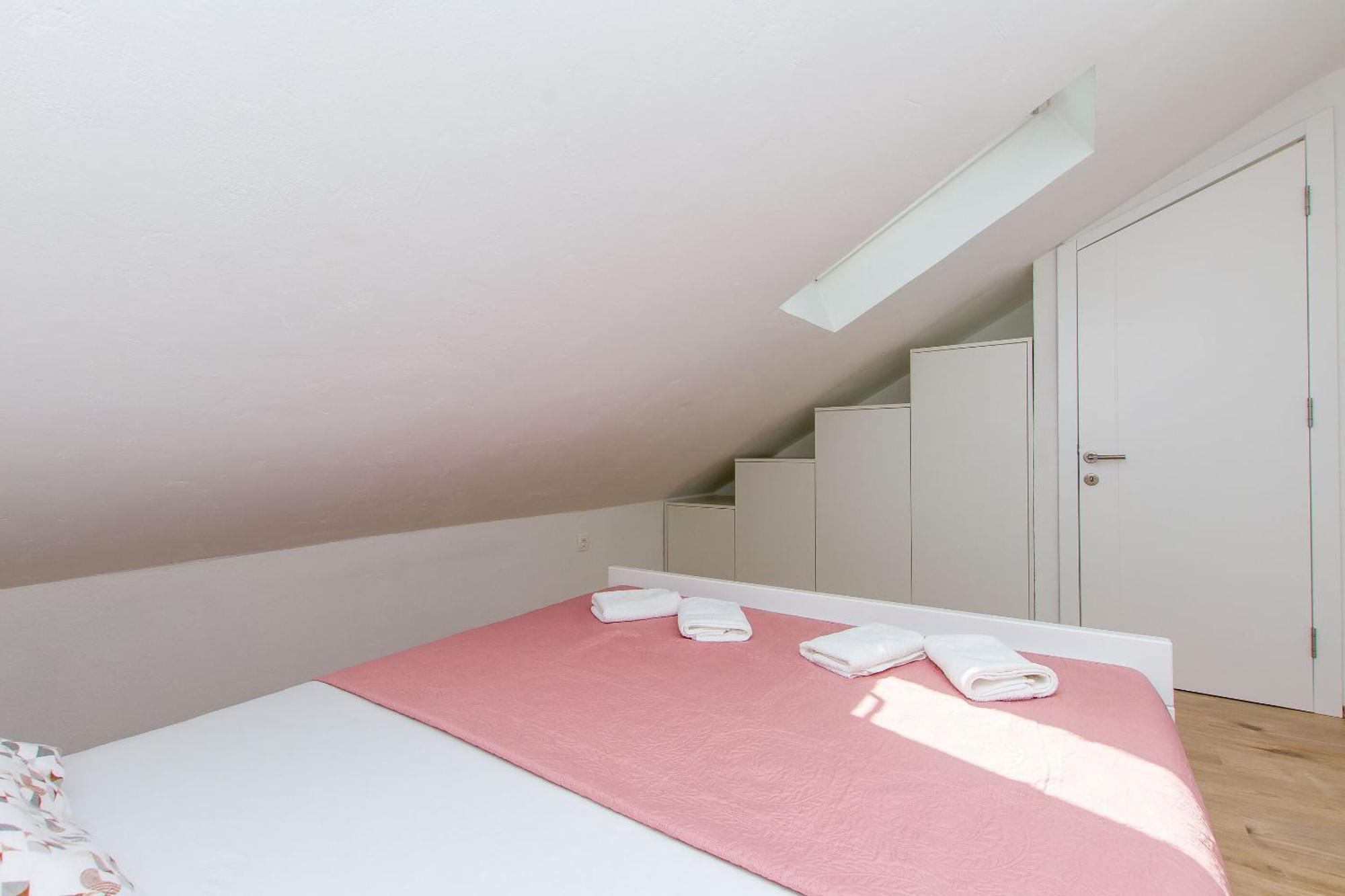 Apartment Petea 오미스 외부 사진